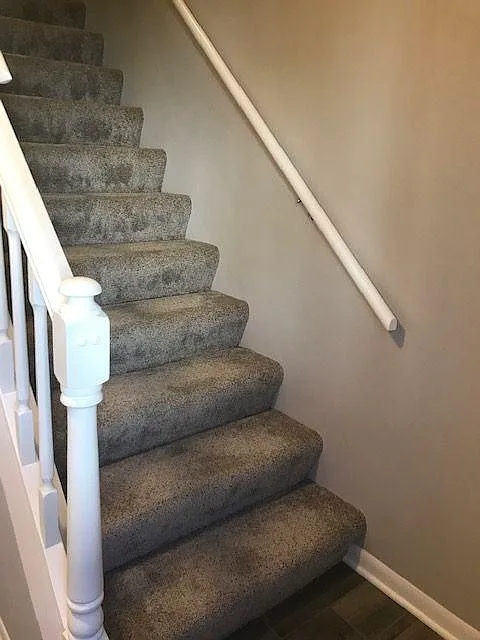 223 Kendrick Ct — Photo 2