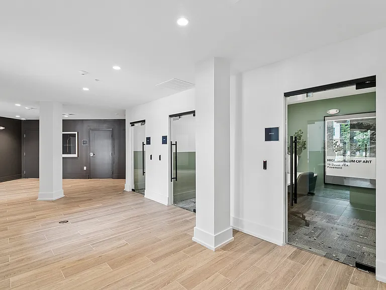 Avana on Main — Photo 36