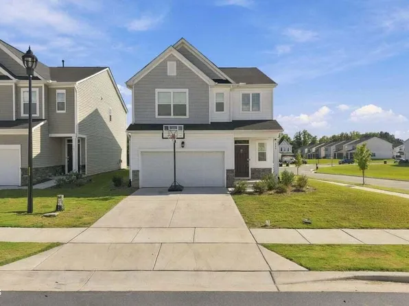 749 Cainhoy Ct, Zebulon, NC 27597