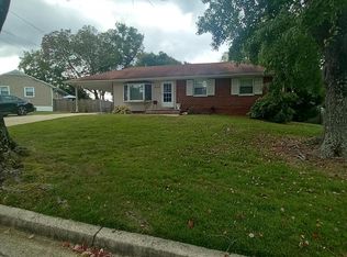 913 Applewood St, Capitol Heights, MD 20743