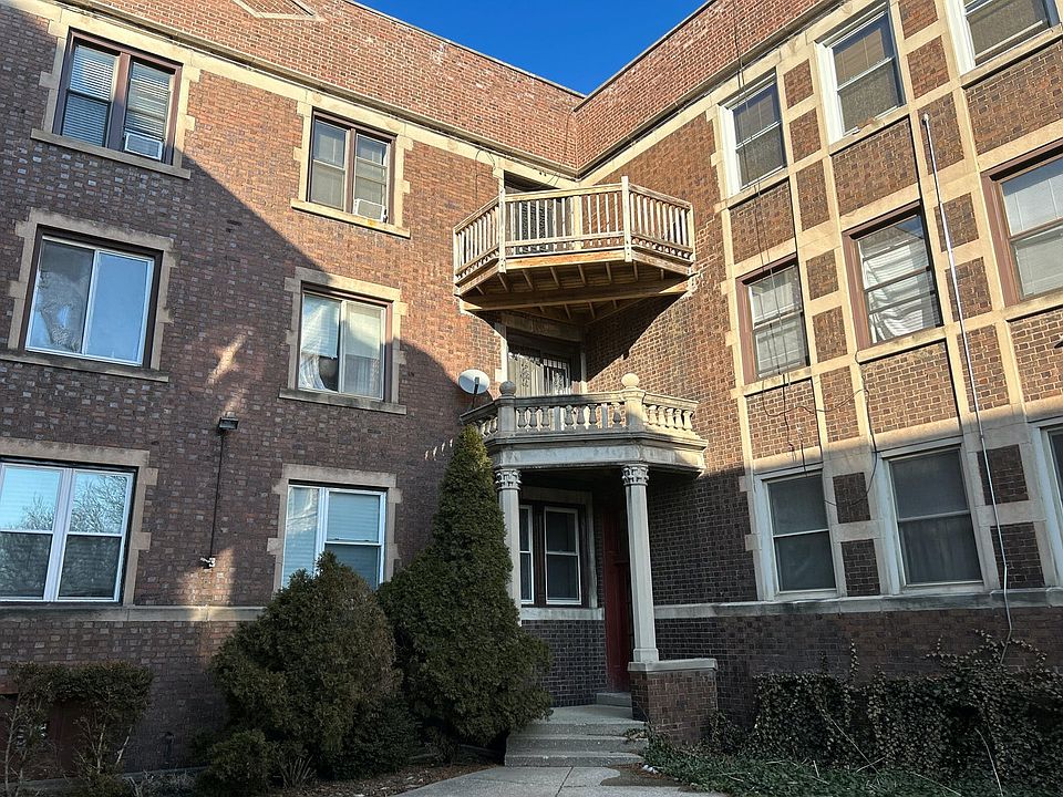 1st image of 828 E 51st St #2