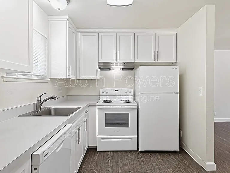 2760 Coloma St #3 — Photo 6