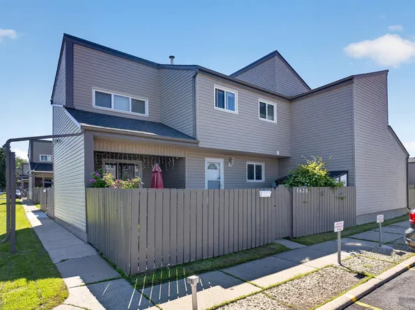 1620 Lakewood Rd NW, Edmonton, AB T6K 3Y1