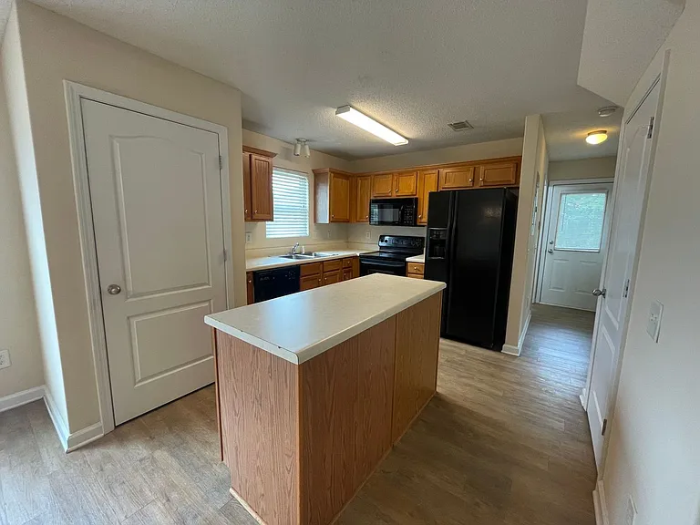 149 Bridgewater Cir — Photo 3