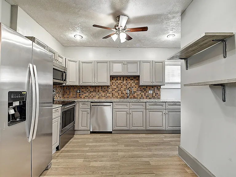 2915 N Talbott St — Photo 10