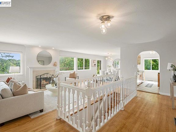 5th image of 657 Byrdee Way