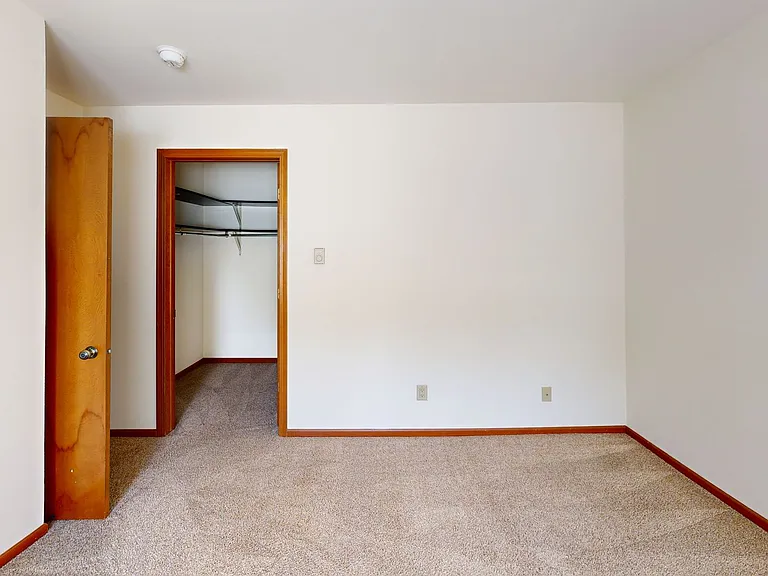 High Point Commons Apartments — Photo 110
