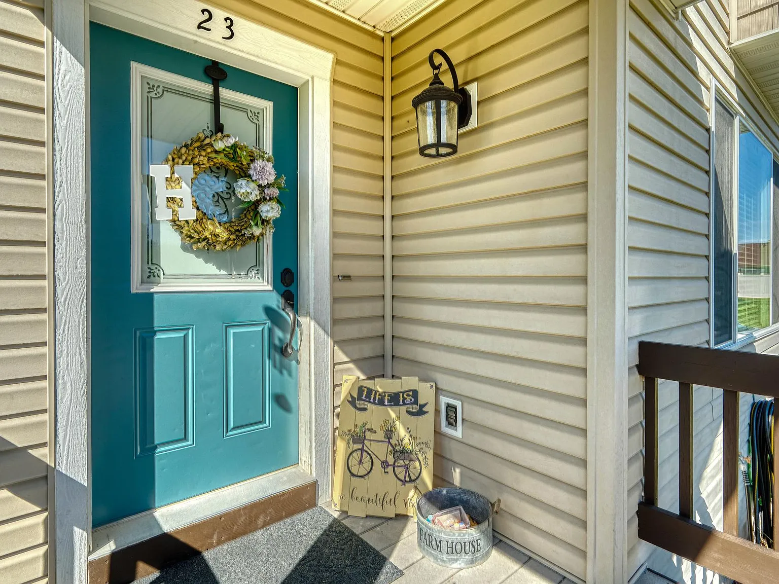 4 bed, 2202 sqft, $3,100 — Photo 3