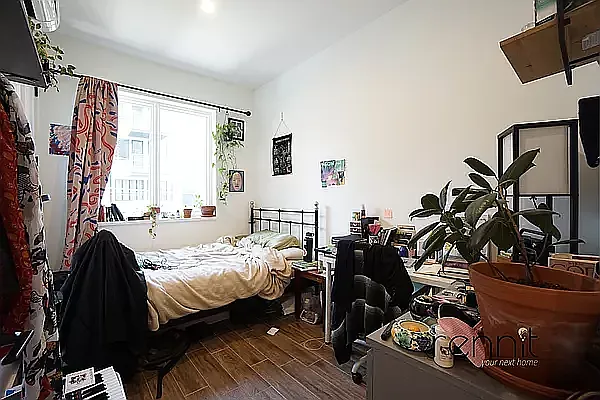 Rented by Friedman Mayer, LREB | media 4