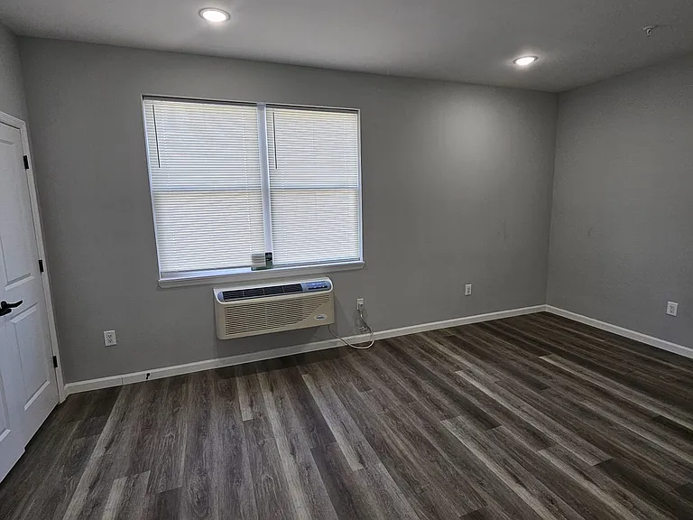 22 Seeley St #201 — Photo 8