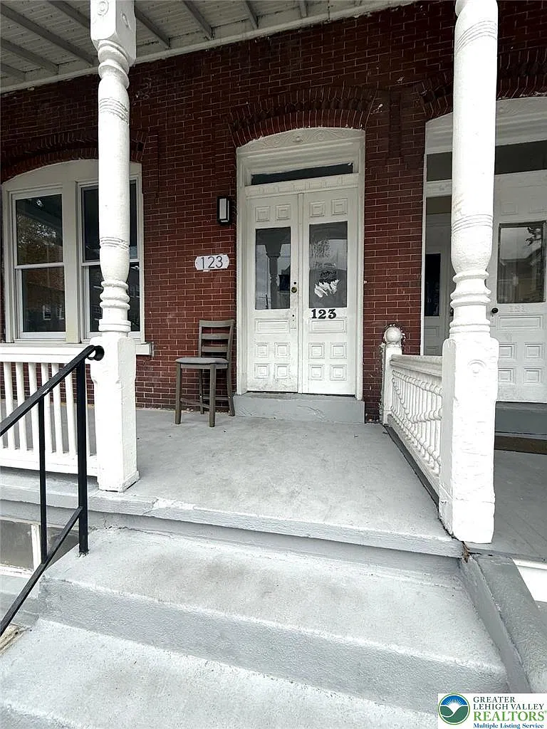 2 bed, 1.5 bath, 650 sqft, $1,625 — Photo 1