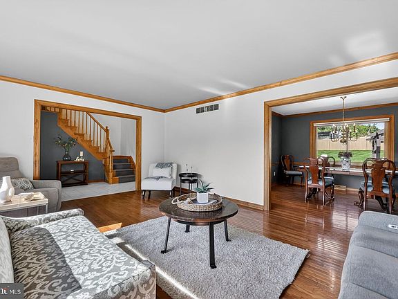 5th image of 179 Carol Ln