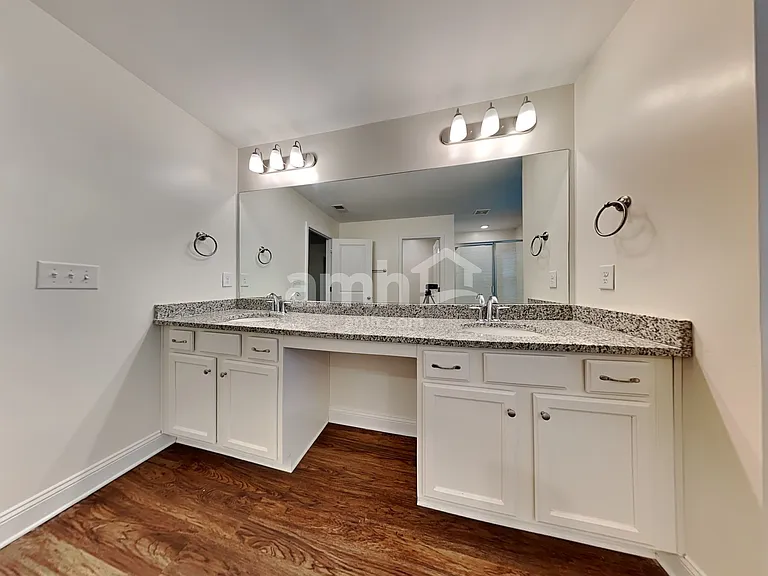 138 Cobblestone Dr — Photo 10