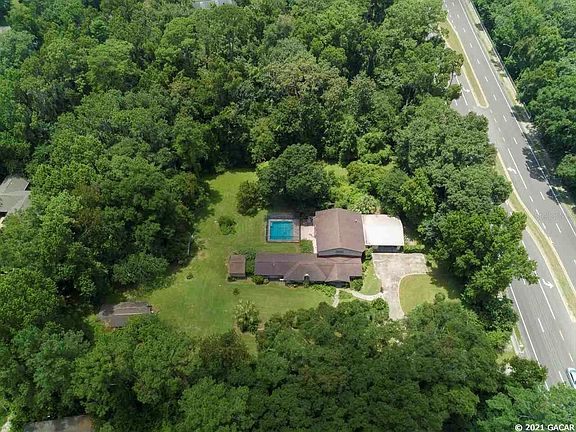 3rd image of 3761 NW 39th Ave