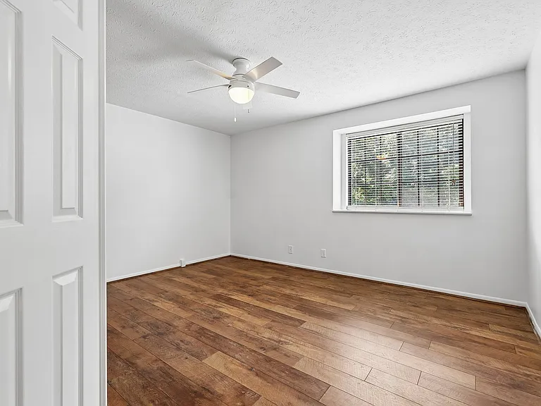 1608 Shady Cove Ln — Photo 25