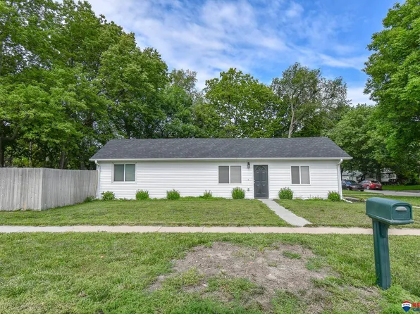4037 N 70th St, Lincoln, NE 68507