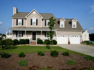 820 Blue Garden Ln, Willow Spring, NC 27592