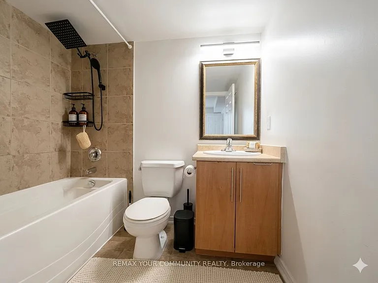 8 Rosebank Dr #11C — Photo 6