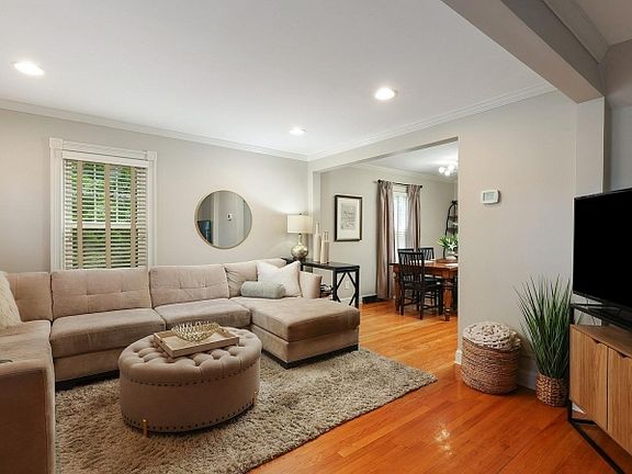 3rd image of 738 Rahway Ave