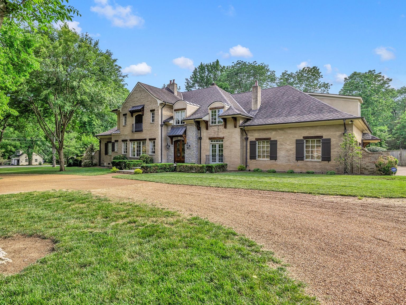 2001 Cromwell Dr, Nashville, TN 37215 | Zillow