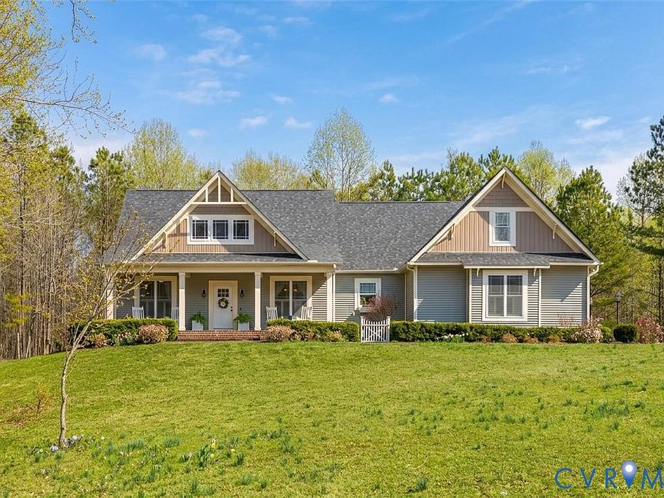 1st image of 8171 Hidden Valley Ct