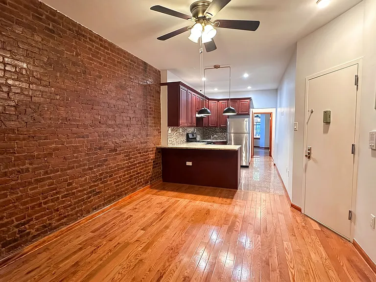 506 11th St #1D — Photo 3