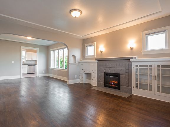3rd image of 4046 McKinley Ave
