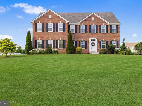 10 Gina Dr, Allentown, NJ 08501