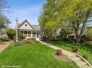 3803 Center St, Des Moines, IA 50312