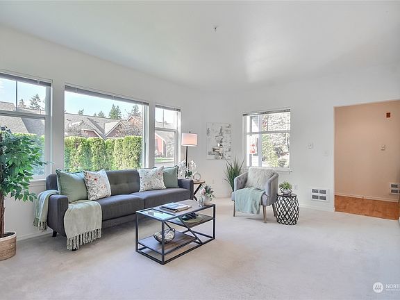 5th image of 22735 SE 43rd Court #1622