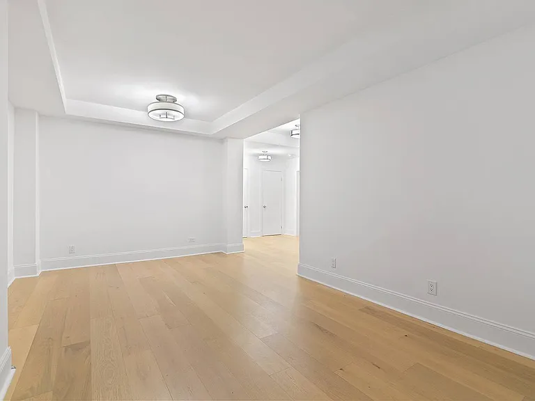 225 W 23rd St #2251S — Photo 6