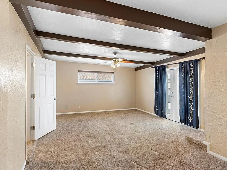 3721 Mary Ellen St NE — Photo 11