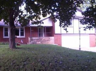 3326 Standish Ln, Elmwood Park, WI 53405