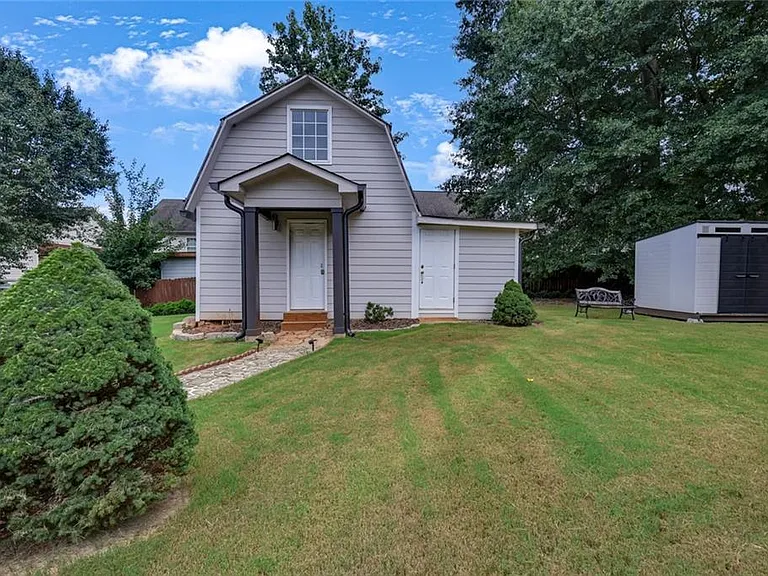 569 Garner Way NW #A — Photo 2