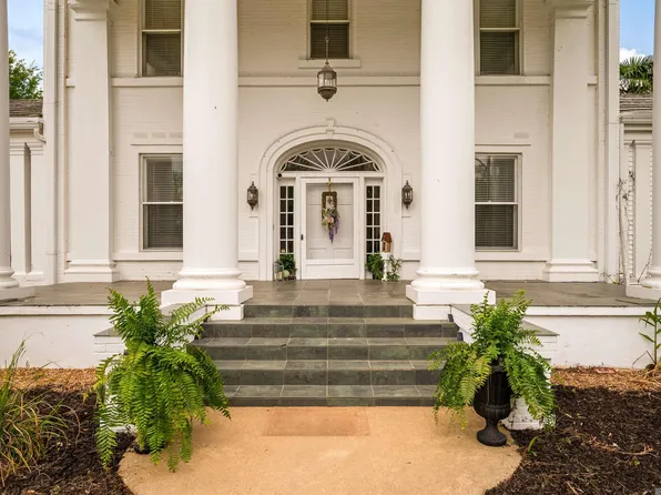 56 Meeker Rd, Lecompte, LA 71346