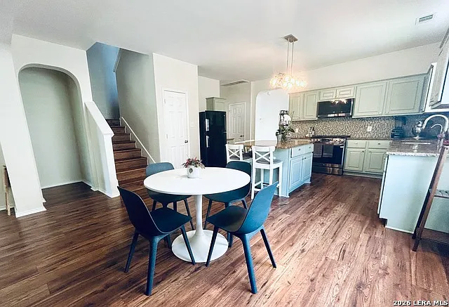 211 Mirror Lk — Photo 9