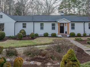 302 Woodland Dr, Fuquay Varina, NC 27526