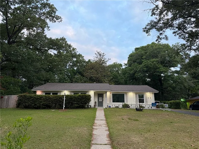5858 Shadesview Dr — Photo 1