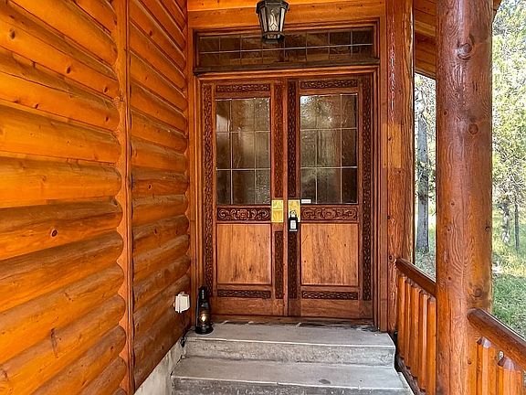 3rd image of 3813 Mortensen Ln