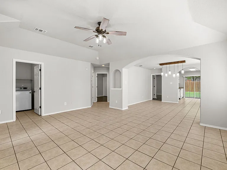 6726 Raintree Path — Photo 10