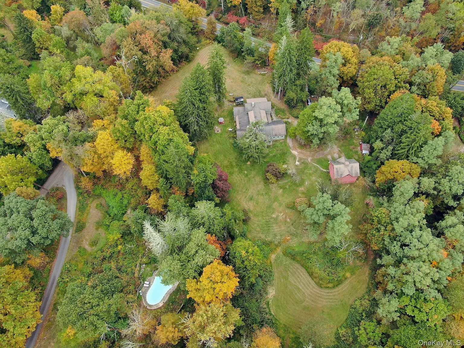 209 Hardscrabble Road photo 1