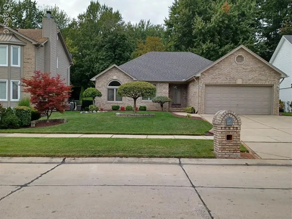 33125 Mazara Dr, Fraser, MI 48026