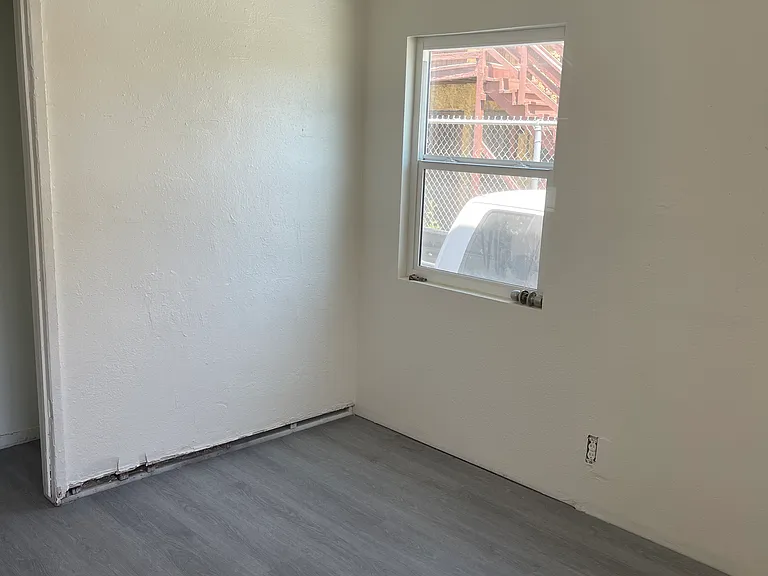 10616 S Central Ave #A — Photo 10