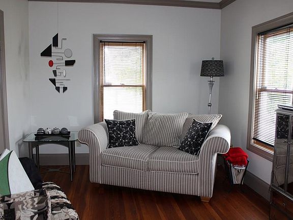 4th image of 3549 Birdland Ave