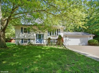 607 Lupine Ln, Michigan City, IN 46360