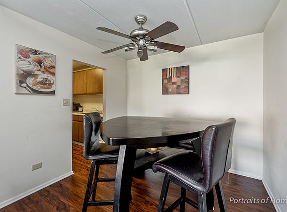 4th image of 277 Shorewood Dr