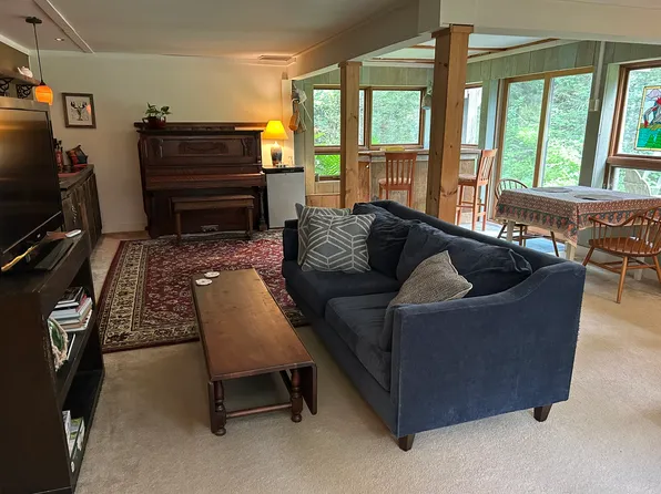 (undisclosed Address), Freeport, ME 04032