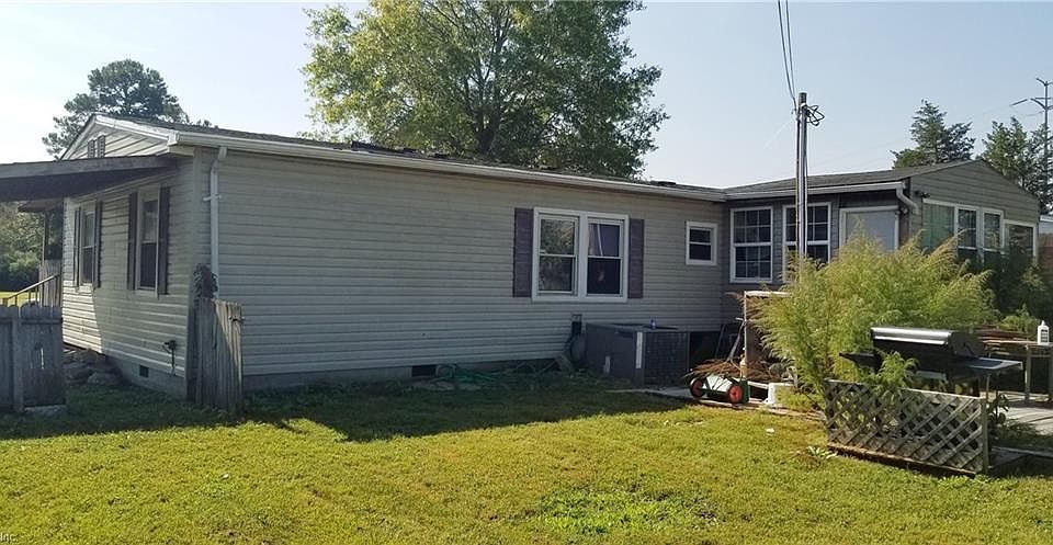 2nd image of 2928 Raven Ave