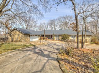 1201 Dogwood Ct, Bartlesville, OK 74006