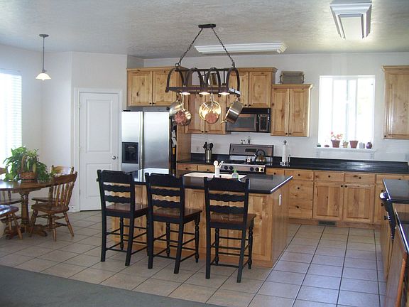2nd image of 1851 N Smithridge Dr